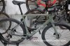 ARC8 Eero L RTP Force Wide AXS Carbon LRS Custom Paint Grüngrau/ Weißaluminium